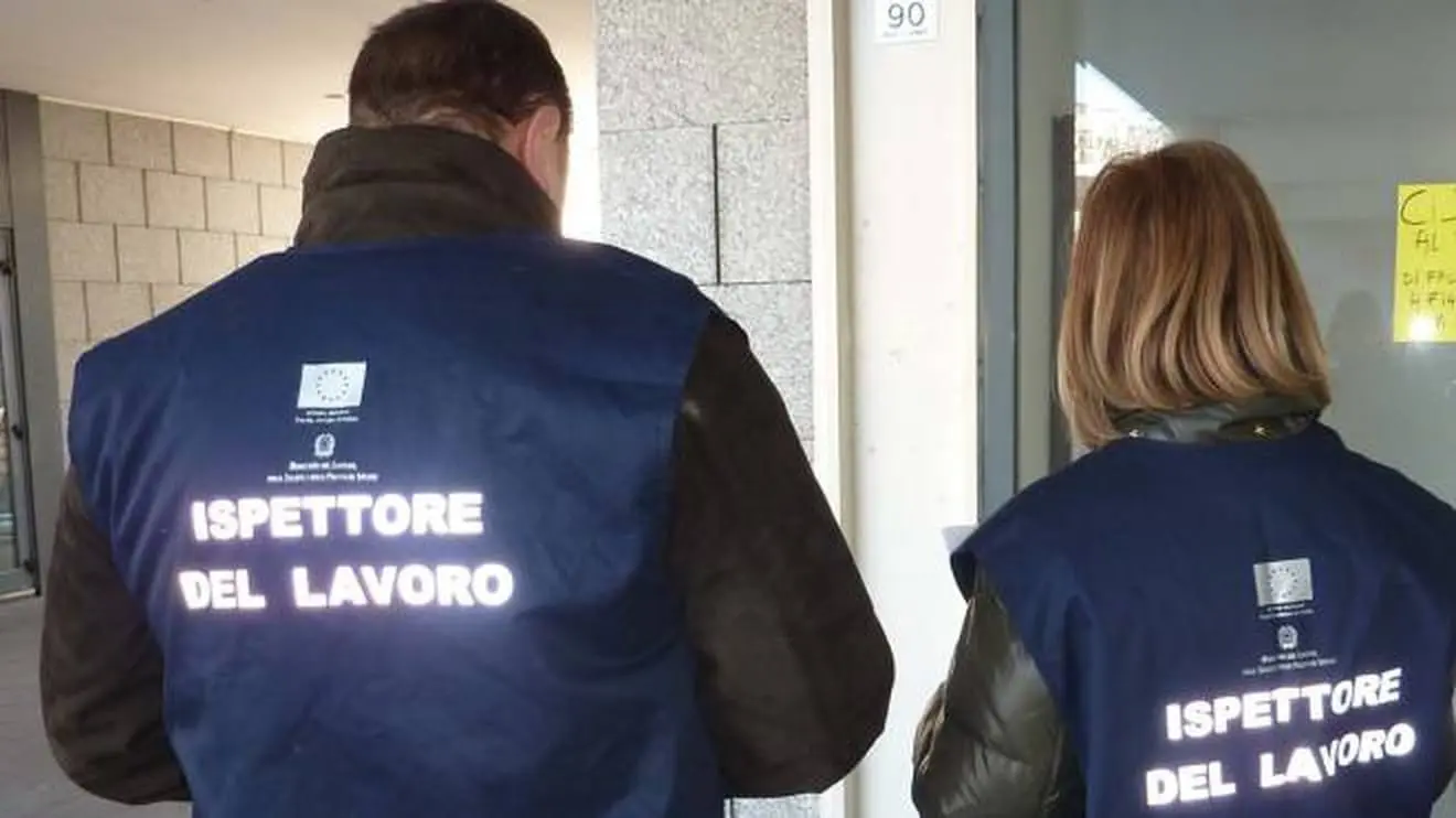 Blitz dell’Ispettorato del lavoro in cantieri e stabilimenti balneari nel Cosentino\n