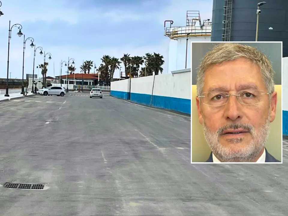 Vibo Marina, Cascasi incalza il Comune: «Parcheggi cancellati in via Vespucci e spiaggia negata ai cittadini. La politica che fa?»