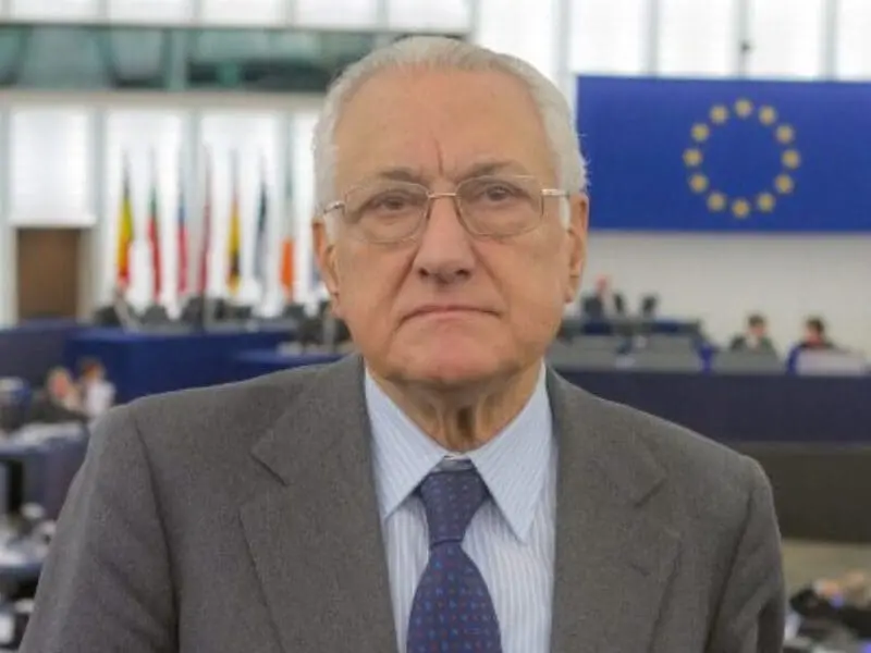 Addio a Peppino Gargani, il democristiano che difese fino all’ultimo la centralità del Parlamento\n