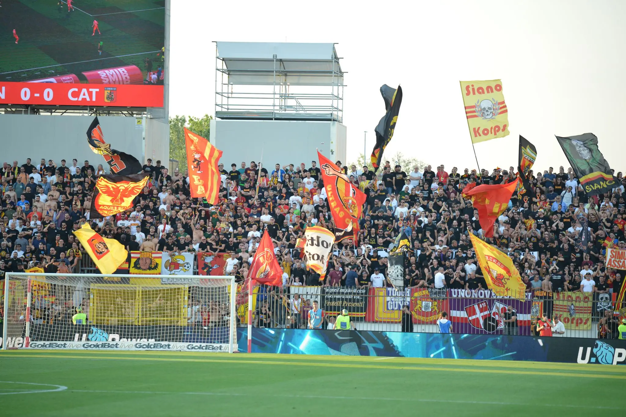 Il Catanzaro cerca l’impresa a Monza, Frosinini raddoppia: parziale 0-2.\u00A0Tutti gli aggiornamenti –\u00A0LIVE\n
