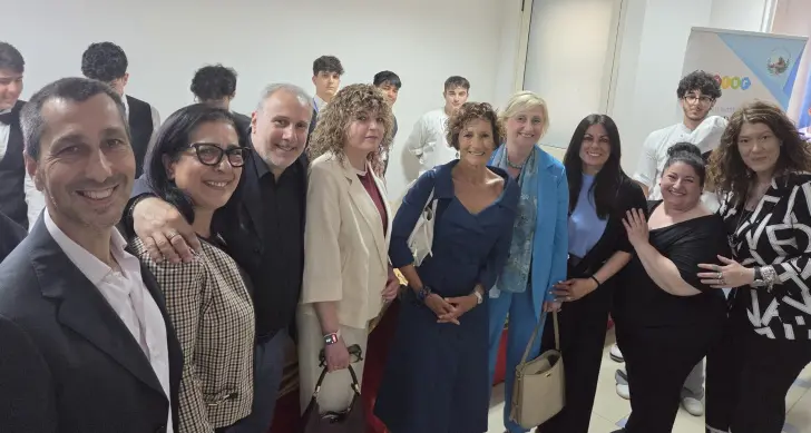 Cultura del rispetto e prevenzione della violenza di genere, l’Einaudi-Alvaro protagonista del percorso educativo promosso dalla Prefettura\n
