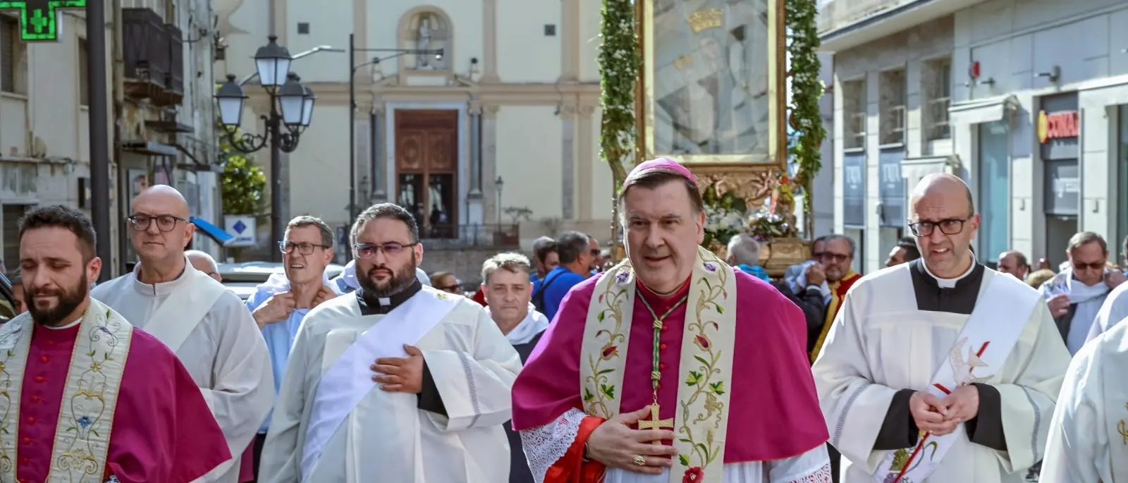 Catanzaro accoglie la Madonna di Porto, la sacra effige\u00A0accolta sul corso per i 400 anni della devozione mariana\n