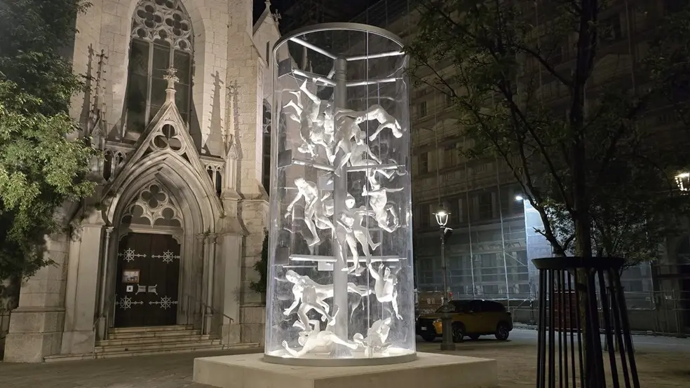A Trieste si erge Monumentum, l'opera in memoria delle vittime delle Foibe\u00A0dell'accademia di Belle Arti di Reggio\n\n\n