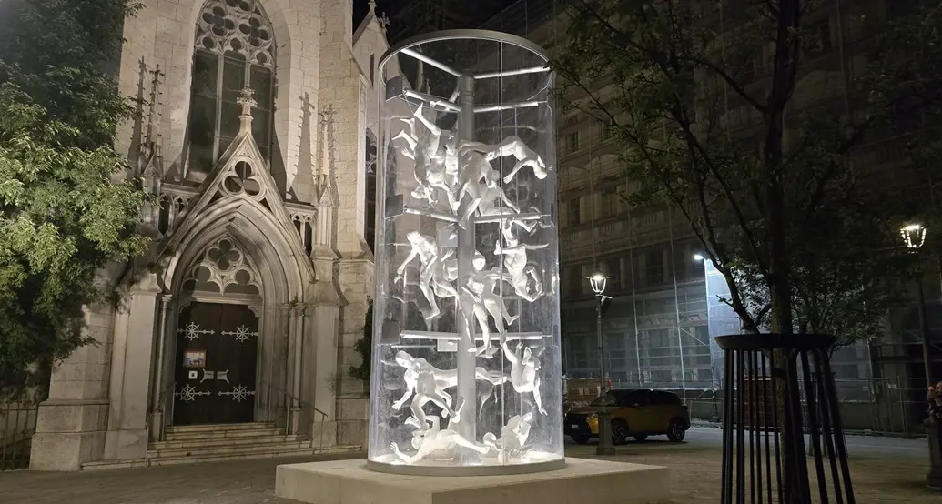 A Trieste si erge Monumentum, l'opera in memoria delle vittime delle Foibe\u00A0dell'accademia di Belle Arti di Reggio\n\n\n