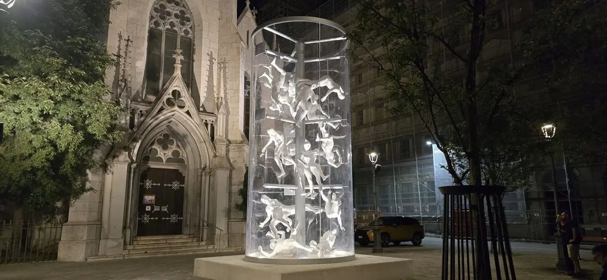 A Trieste si erge Monumentum, l'opera in memoria delle vittime delle Foibe\u00A0dell'accademia di Belle Arti di Reggio\n\n\n