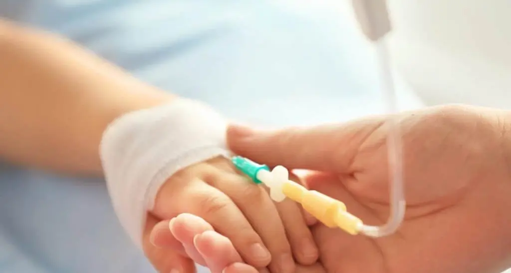 Notte da incubo nel Pronto soccorso pediatrico di Cosenza: medico aggredito\u00A0dai genitori di alcuni piccoli pazienti\n
