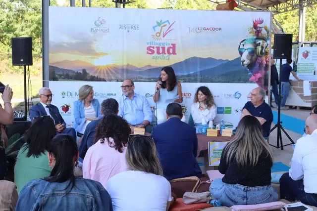 Taurianova, il Villaggio Sud Agrifest entra nel vivo: giovani, energia, bergamotto\n