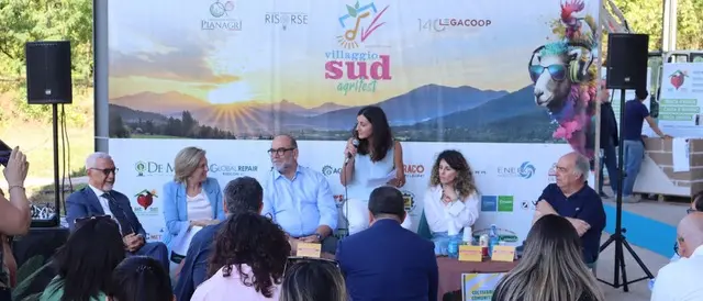 Taurianova, il Villaggio Sud Agrifest entra nel vivo: giovani, energia, bergamotto\n