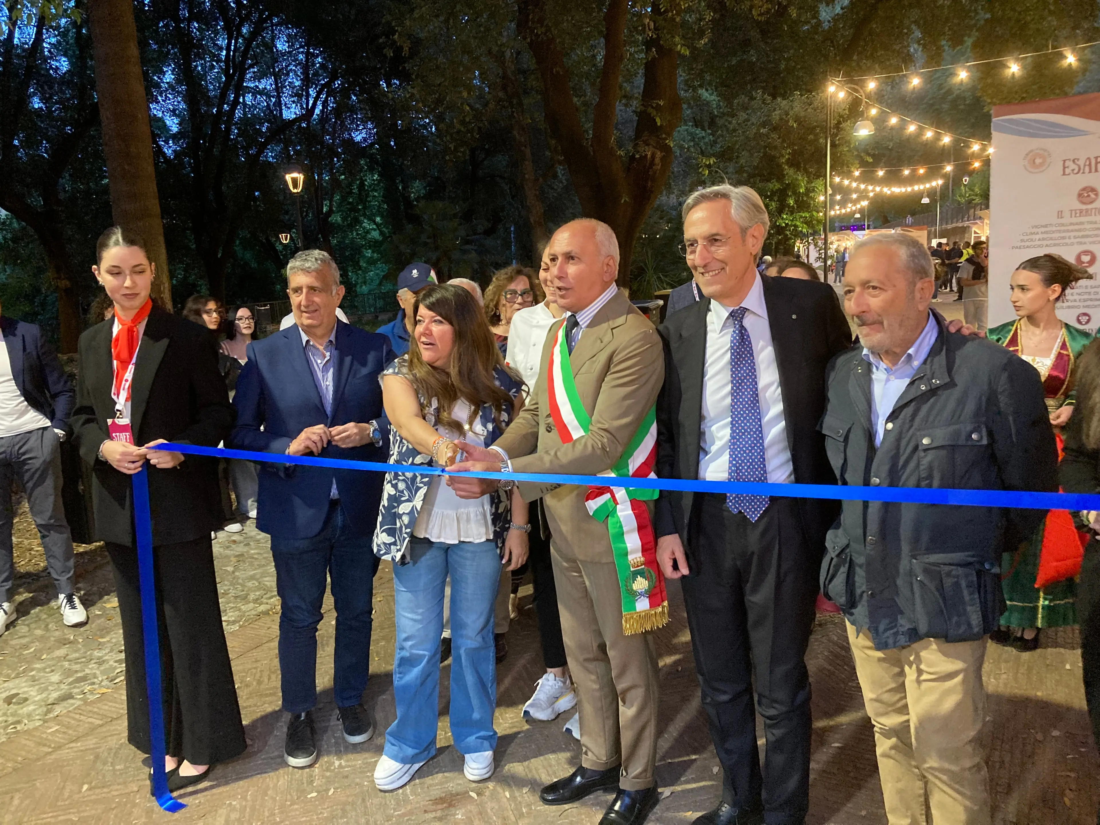 “Viaggio nelle Terre di Cosenza”, alla Villa Vecchia due serate tra vino, identità e valorizzazione del territorio\n