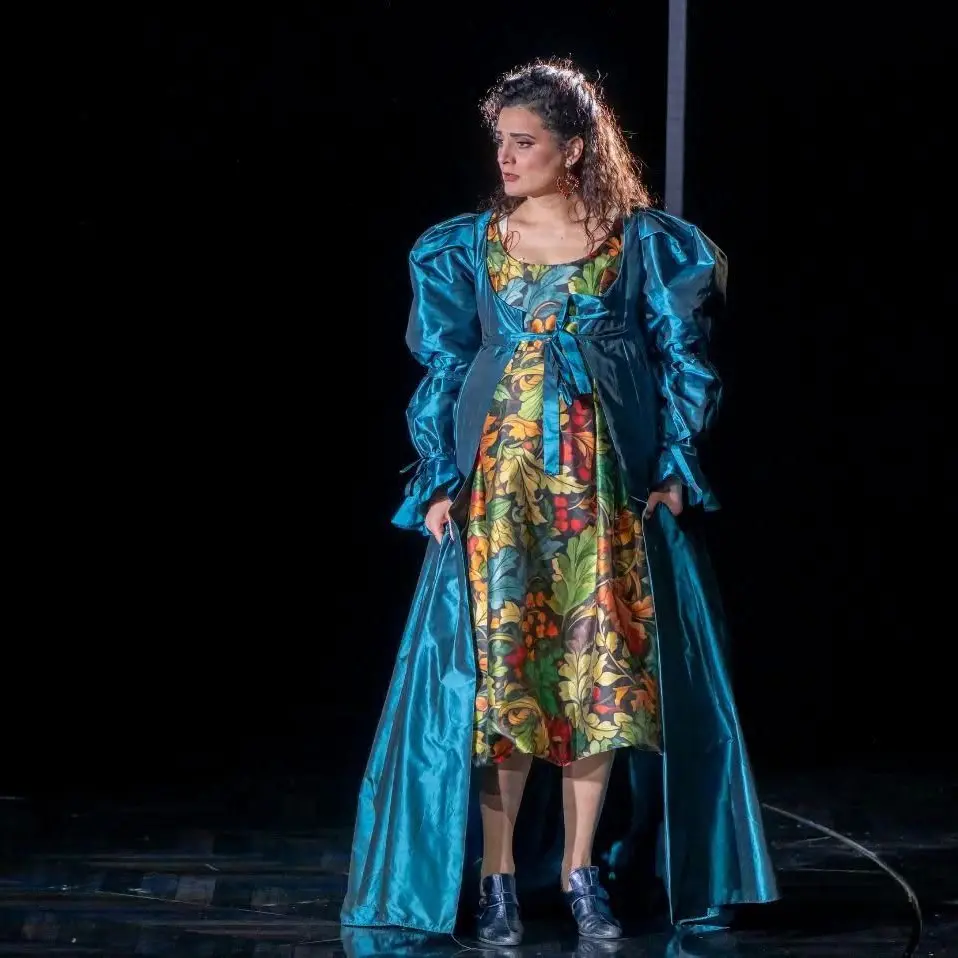 Dalla Calabria al palcoscenico della Scala: il mezzosoprano acrese\u00A0Raffaella Lupinacci conquista Milano\n\u00A0\n
