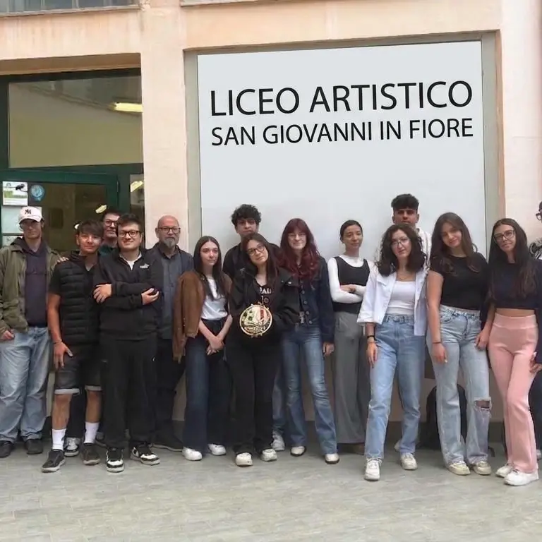 L'arte del liceo artistico di San Giovanni in Fiore omaggia lo Stato: gli studenti pronti all'incontro con il prefetto di Cosenza\n