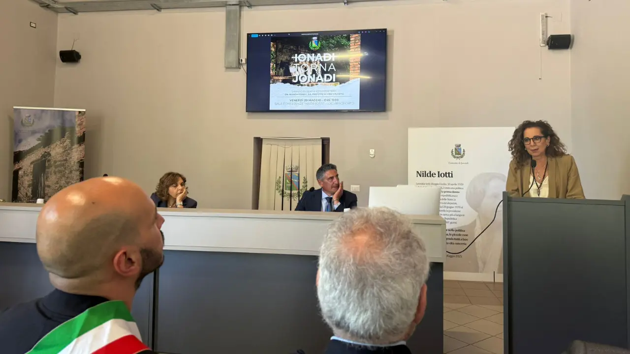 <p>Ionadi torna a chiamarsi <span style=\"color:hsl(0, 75%, 60%);\">“Jonadi”</span>, ufficializzato il recupero della denominazione storica del Comune</p>