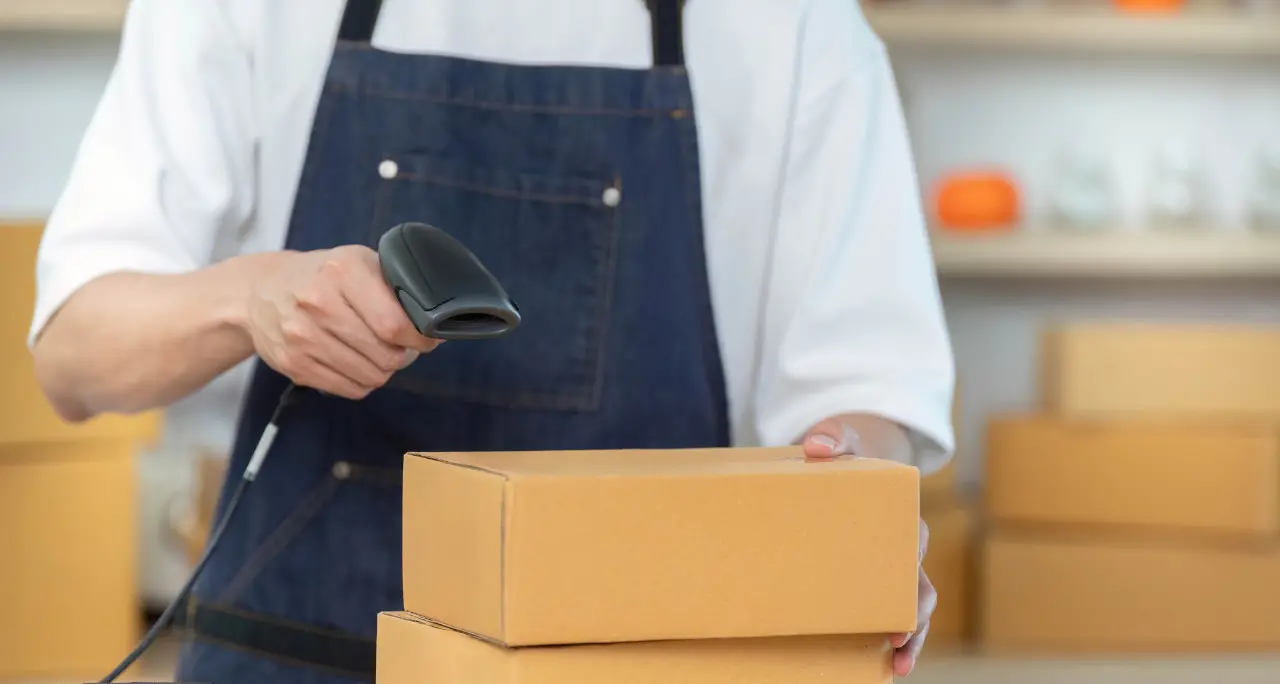 <p>Amazon in fuga dalla ’ndrangheta, l’avvocato del boss Piromalli: «Vi aiuto a entrare nell’hub»</p>