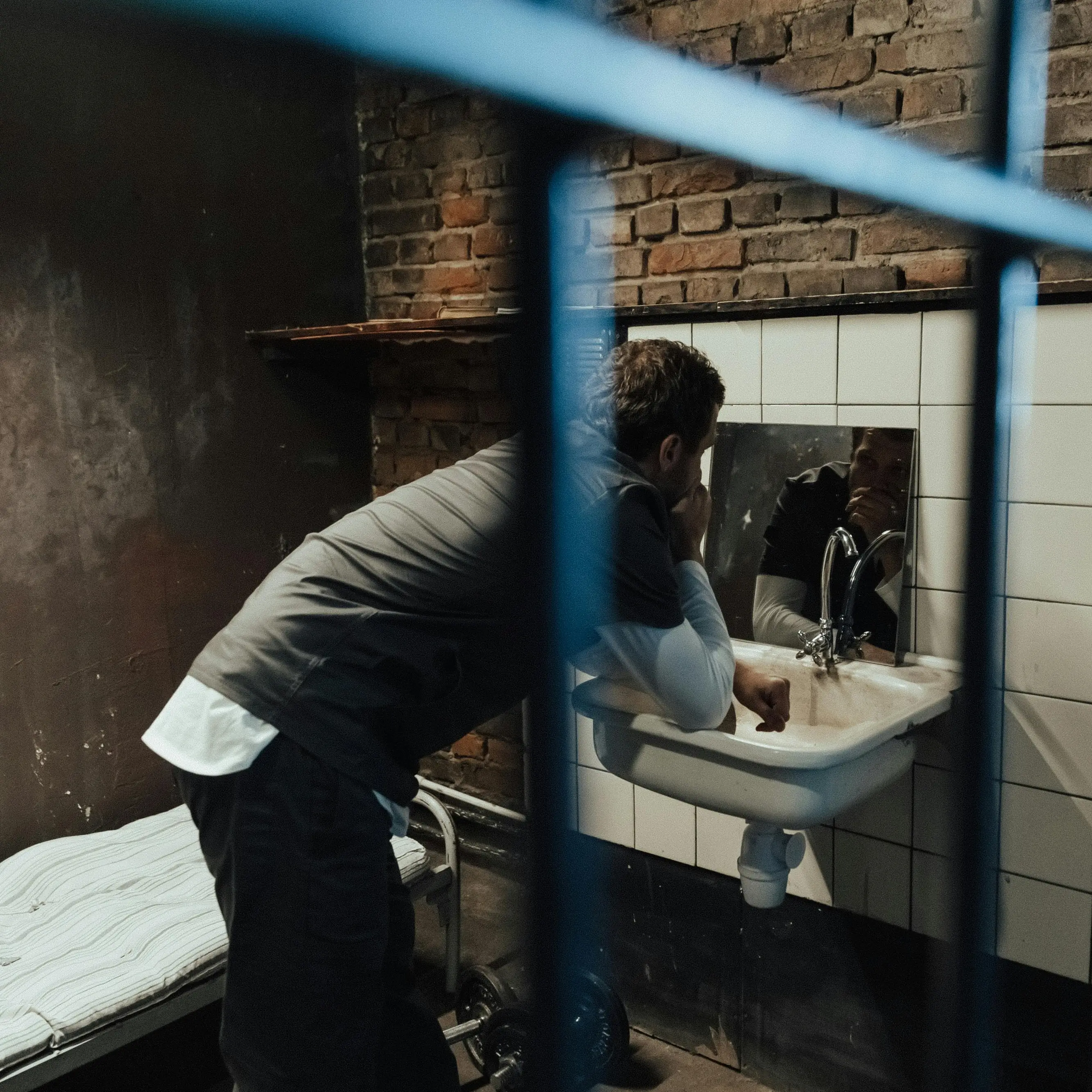 Carcere di Cosenza, la garante Russo: verifiche in corso per rimuovere i plexiglass\n