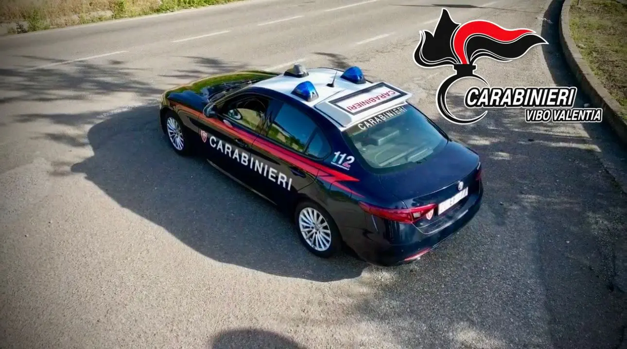 Sant’Onofrio, fermato mentre trasporta scarti edili senza permessi: sequestro del mezzo e denuncia\n
