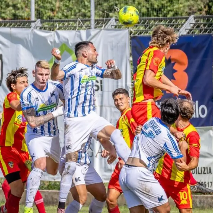 Trebisacce, sogno Serie D infranto al 92': il Kamarat rimonta e passa ai rigori\n