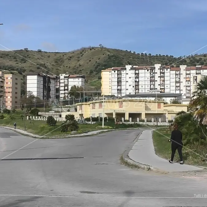 Viale Isonzo, la componente della Commissione Pari Opportunità Ilaria Frustaci: «Degrado e abbandono, Aterp intervenga subito»\n