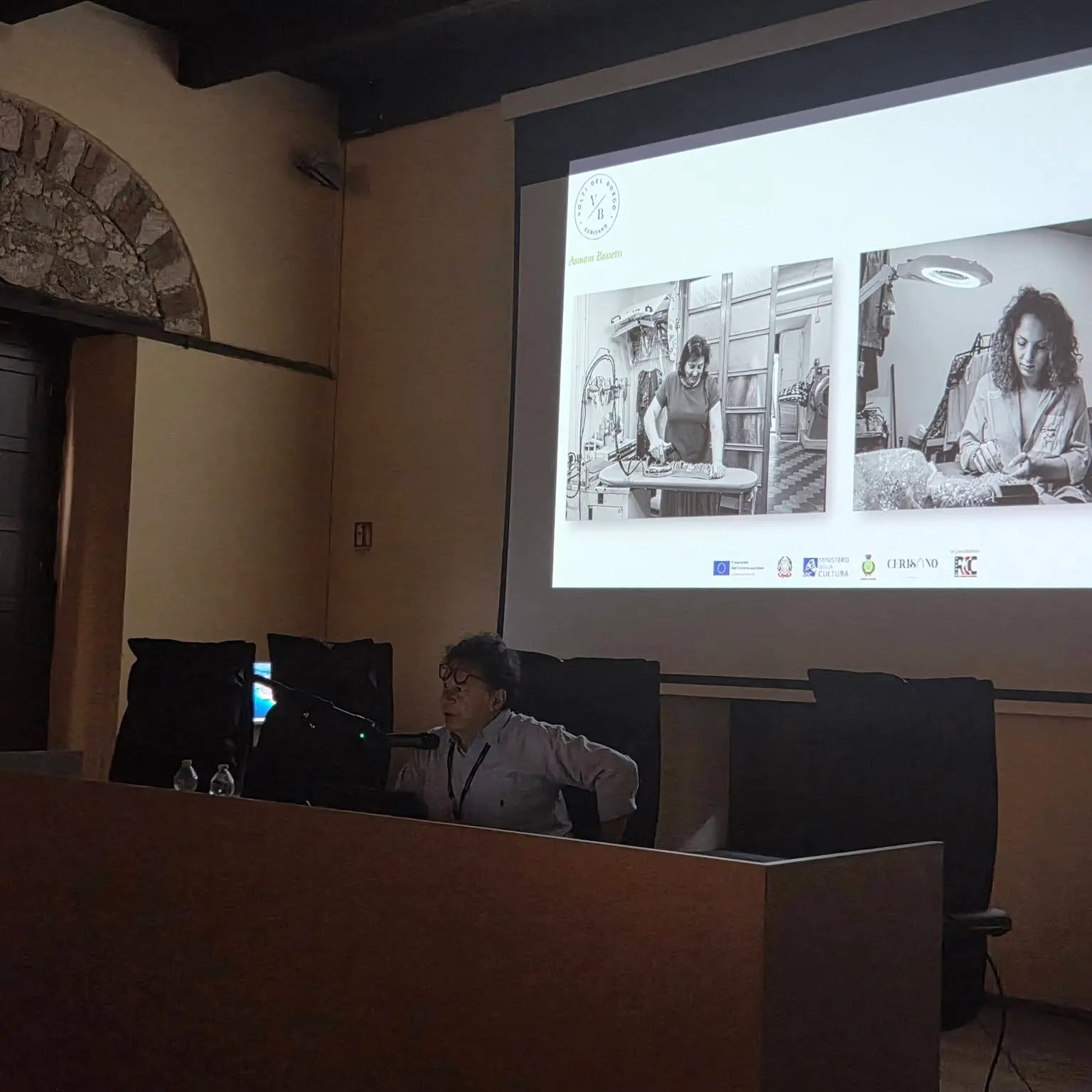 Cerisano rilancia le residenze artistiche: dal racconto fotografico alle sinfonie d’Oltreoceano nel borgo\n