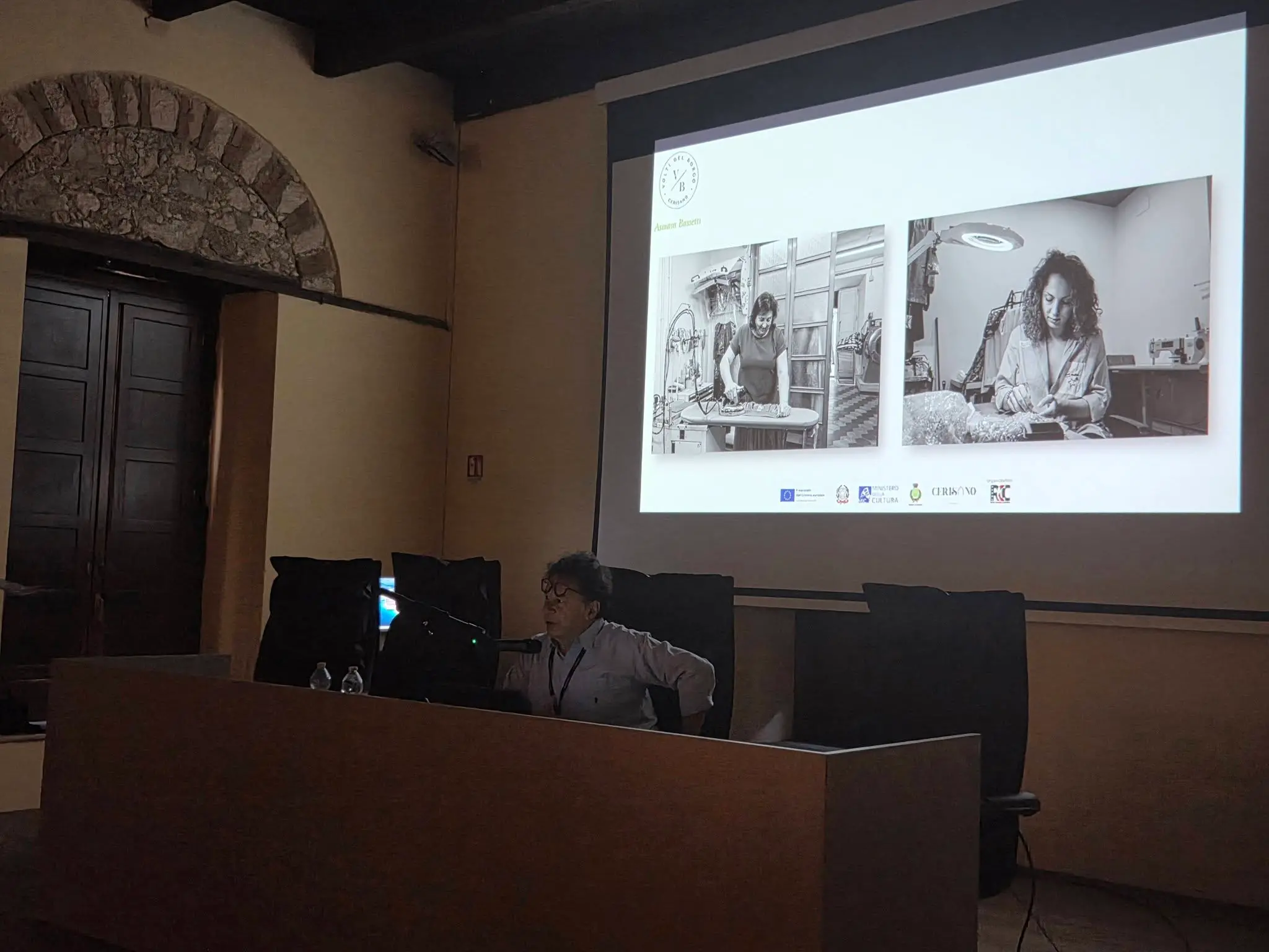 Cerisano rilancia le residenze artistiche: dal racconto fotografico alle sinfonie d’Oltreoceano nel borgo\n