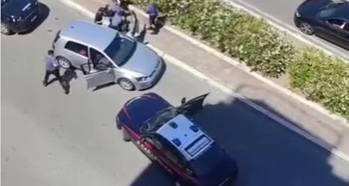 Gioiosa, non si ferma all'alt dei carabinieri: bloccato dopo un folle inseguimento\n\n\n