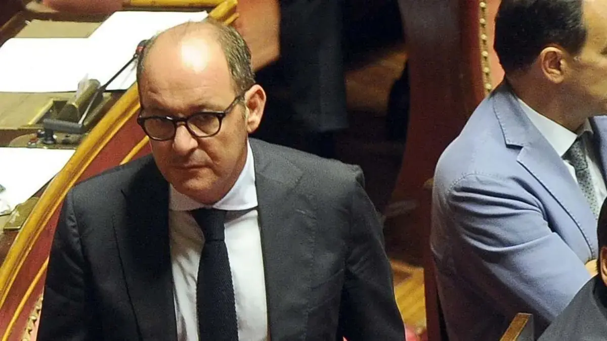 <p>Antonio Caridi in Senato</p>\\n