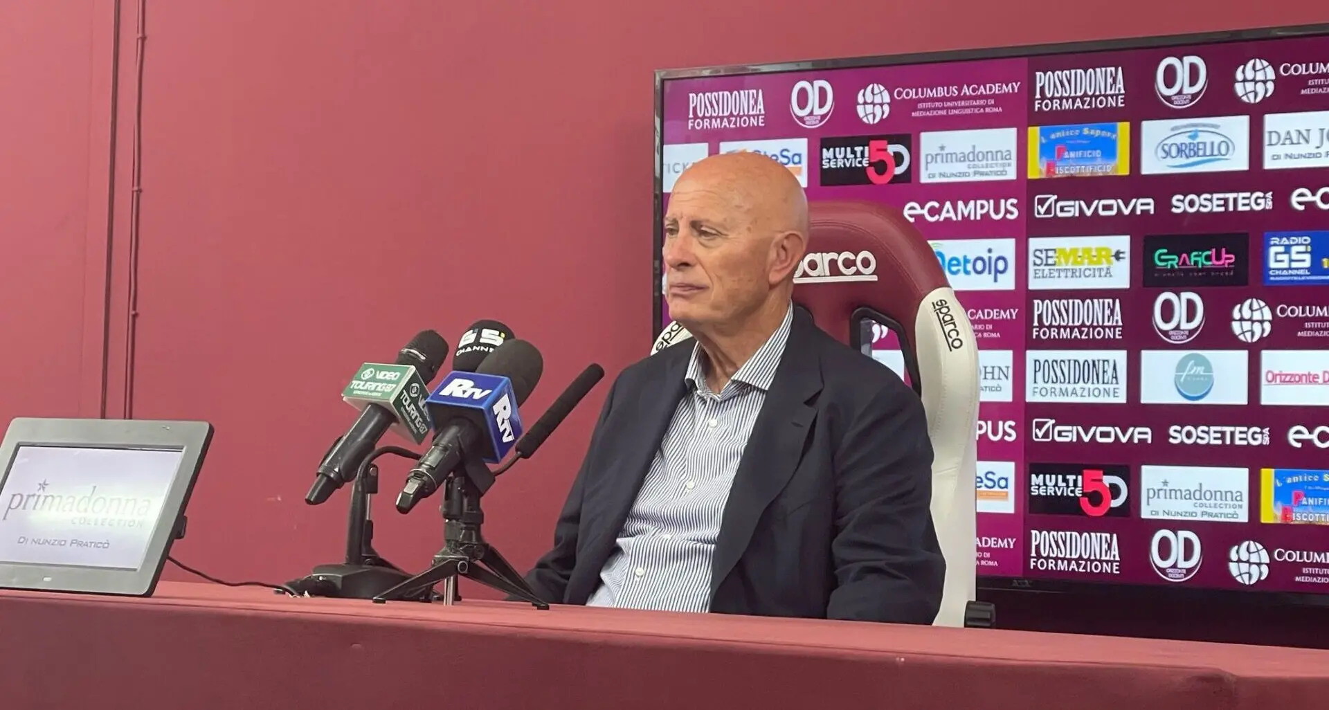 Reggina, giorni decisivi per la cessione: Rizzetta accelera, Ballarino resta in silenzio\n