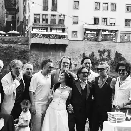 Peppe Voltarelli sposa\u00A0a Firenze Anna Corcione: tra gli ospiti Brunori, Pippo Pollina e Piero Pelù\n