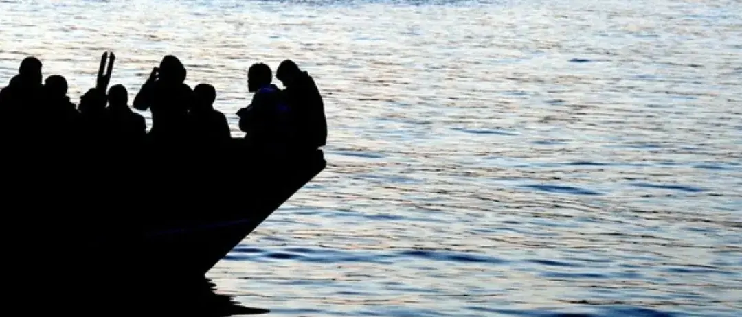 Sbarco al porto di Crotone, 29 migranti soccorsi e messi in salvo dopo giorni in balia delle onde\n