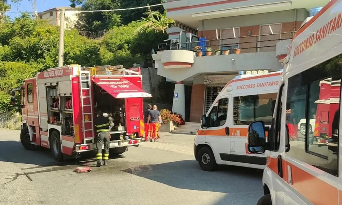 San Lucido, esplode una bombola in una palazzina. Evacuazioni, ma nessun ferito\n