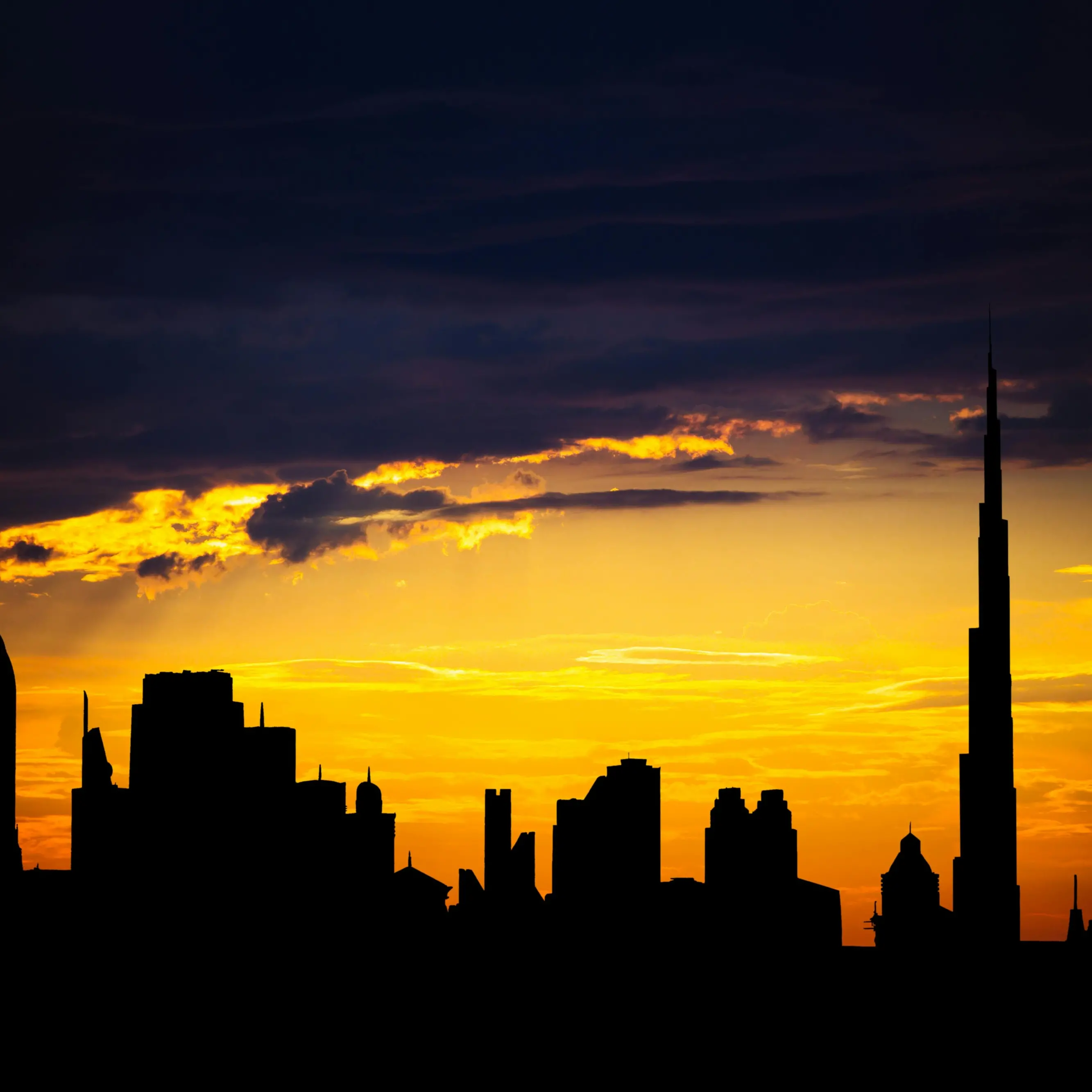 Dubai, si spengono le luci su un sogno mai veramente realizzato: le tante crepe nel modello del Golfo\n