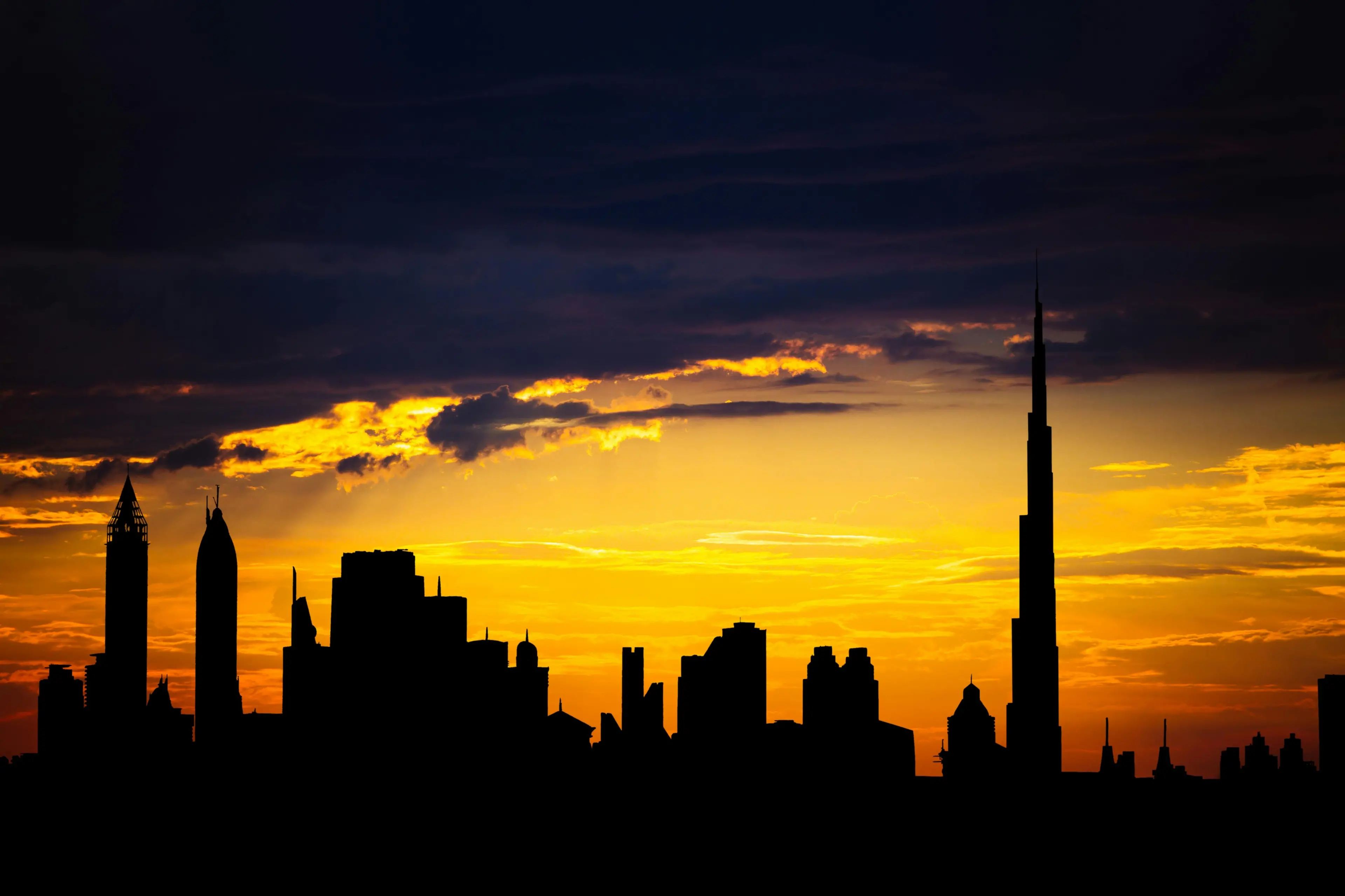 Dubai, si spengono le luci su un sogno mai veramente realizzato: le tante crepe nel modello del Golfo\n
