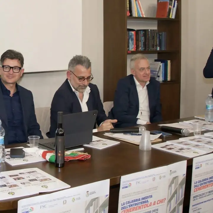 Caloveto inaugura la nuova biblioteca comunale e rilancia l’entroterra calabrese che cambia\n