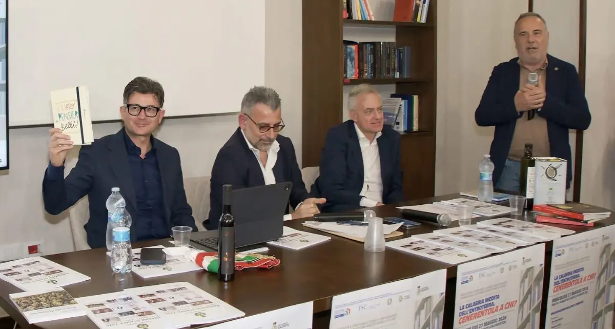Caloveto inaugura la nuova biblioteca comunale e rilancia l’entroterra calabrese che cambia\n