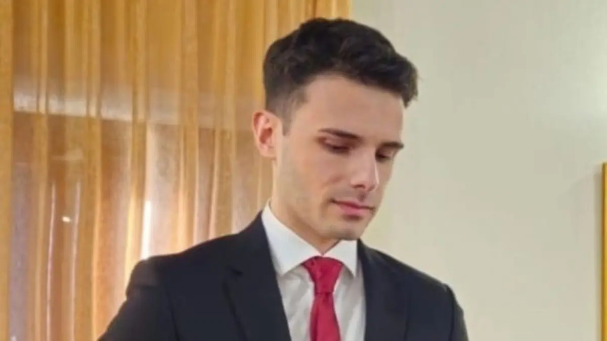 <p>Signorelli</p>\\n