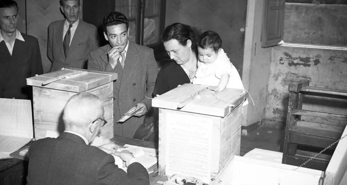 Corigliano-Rossano illumina le donne della Repubblica nel giorno del 2 giugno\n