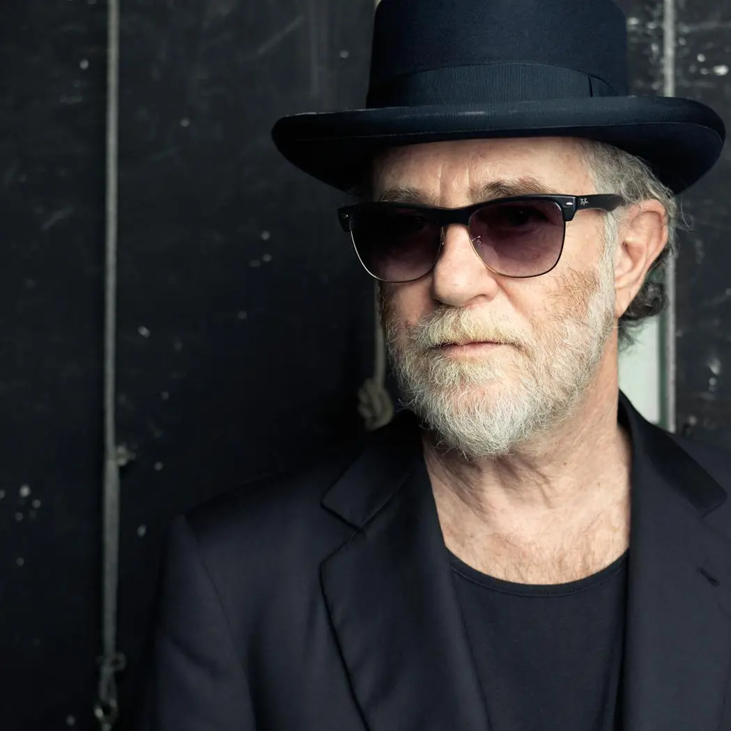 De Gregori, gli artisti che si espongono e quelli che si astengono\n