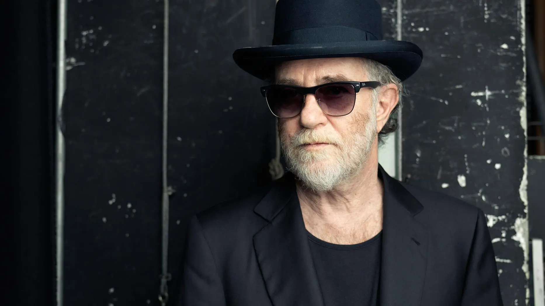 De Gregori, gli artisti che si espongono e quelli che si astengono\n