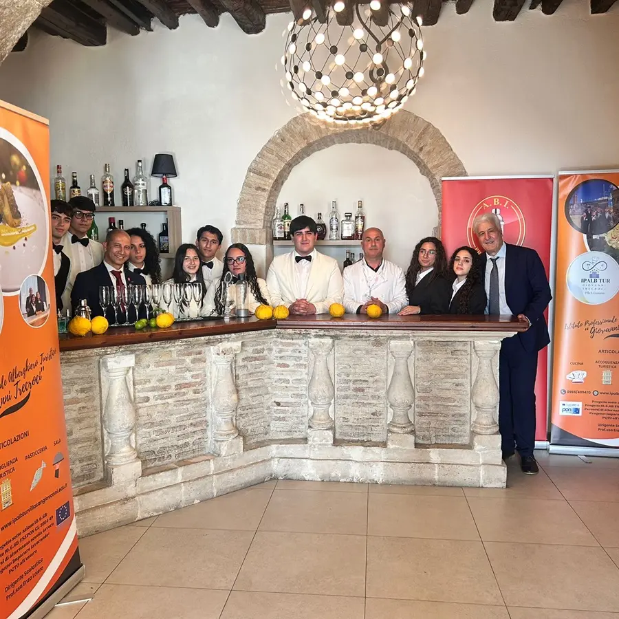 Gli allievi dell'ipalb\u00A0Trecoci\u00A0di\u00A0Villa\u00A0 all'anteprima di Scilla cuore\n