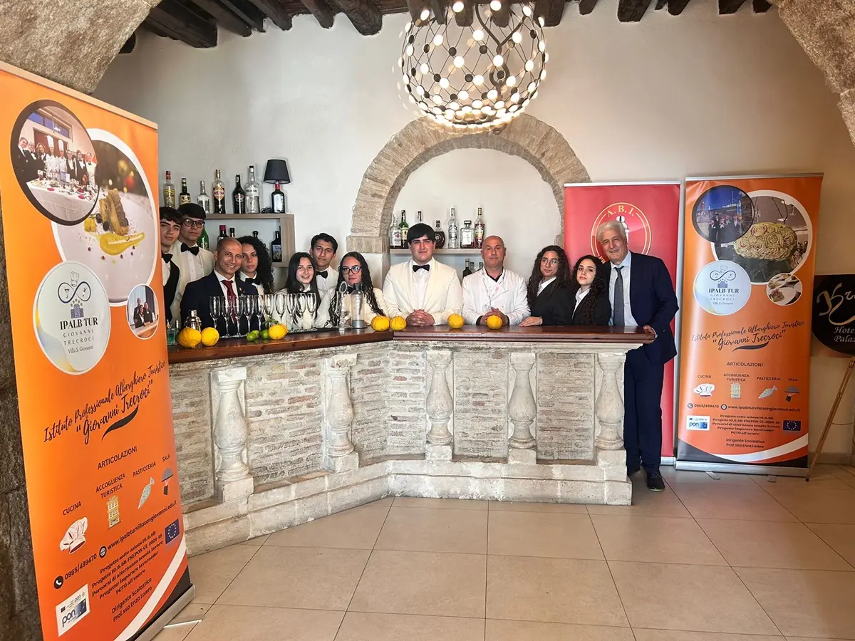 Gli allievi dell'ipalb\u00A0Trecoci\u00A0di\u00A0Villa\u00A0 all'anteprima di Scilla cuore\n
