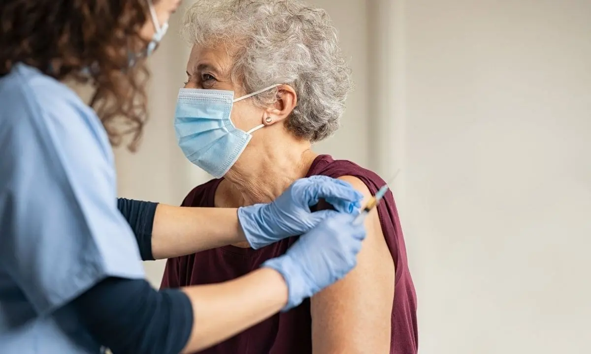 Sanità cosentina, nasce il percorso vaccinale integrato per anziani e pazienti fragili\n