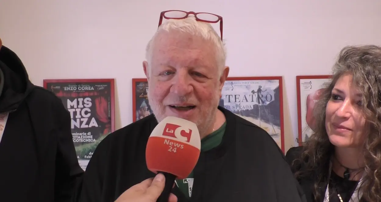 Quarant’anni di passione: il direttore artistico della “Settimana Straordinaria”\u00A0ripercorre la storia e le emozioni della scuola di teatro \"Enzo Corea\"\n