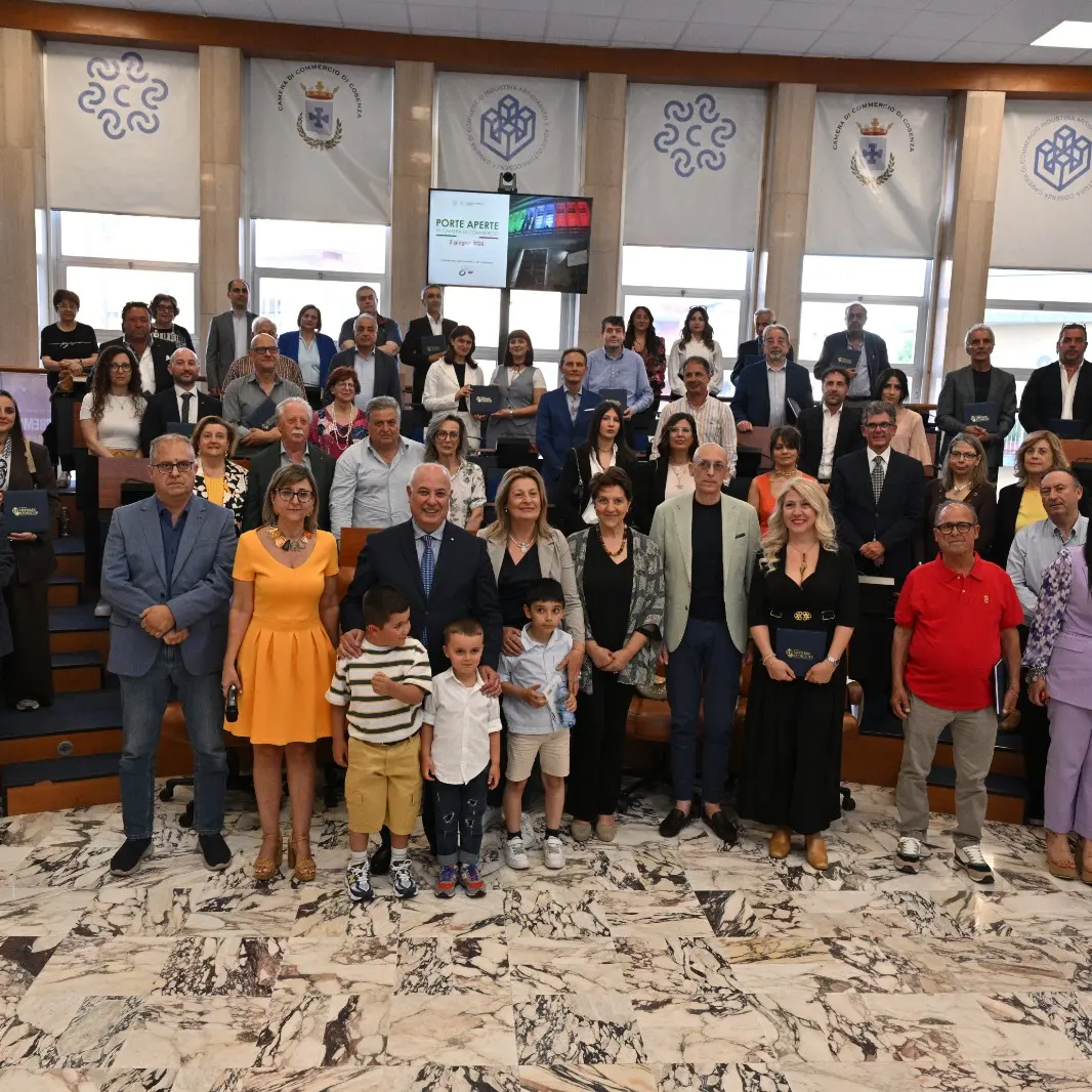 La Camera di Commercio di Cosenza celebra le imprese storiche nel giorno della Festa della Repubblica\n