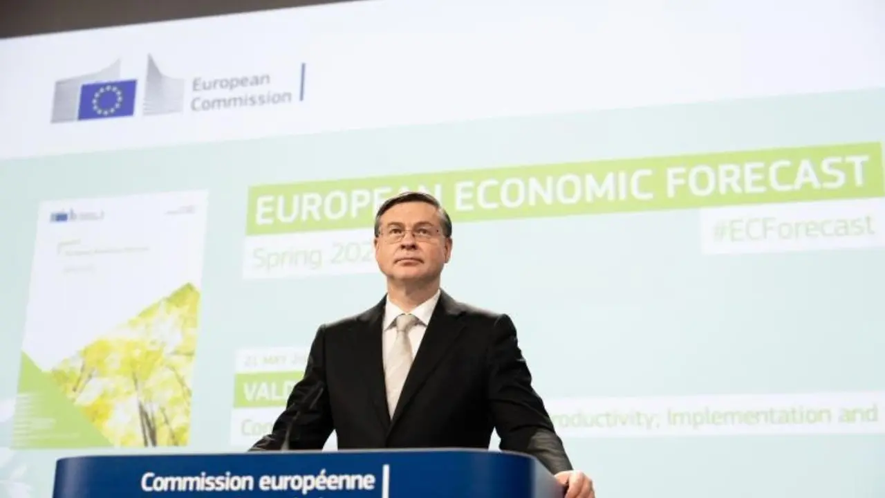 Ue, da Bruxelles via libera alla flessibilità sull'energia\n