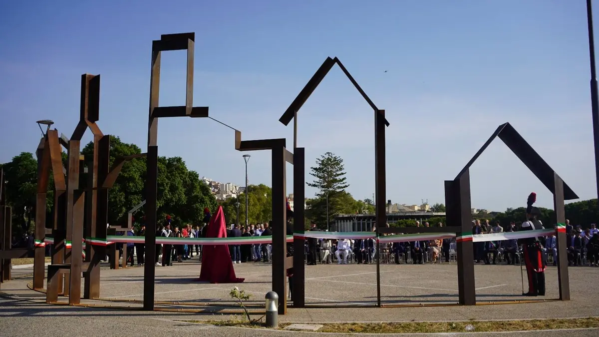 Reggio, Falcomatà: «Anni di sinergia per\u00A0regalare alla nostra città un monumento dedicato ai Carabinieri»\n