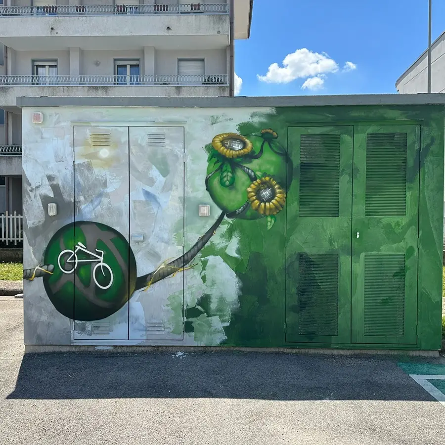 Dalla creatività degli studenti del liceo Artistico Preti-Frangipane di Reggio nasce un murale dedicato alla mobilità sostenibile\n