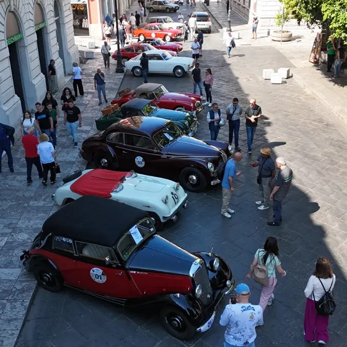 X Festival Autoretrò a Reggio, la Calabria dei borghi conquista gli appassionati di auto storiche