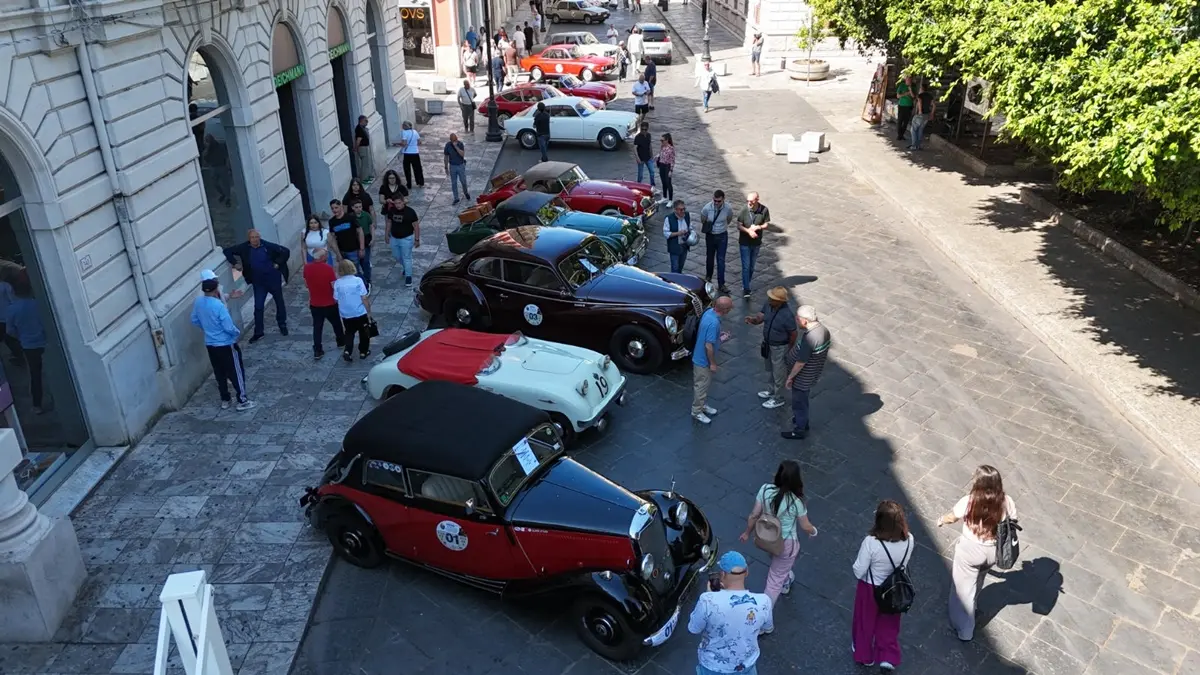 X Festival Autoretrò a Reggio, la Calabria dei borghi conquista gli appassionati di auto storiche