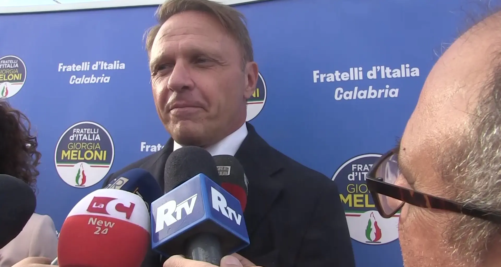 Strage dei migranti ad Amendolara, Lollobrigida: «Tolleranza zero per chi sfrutta, in corso approfondimenti»\u00A0\n