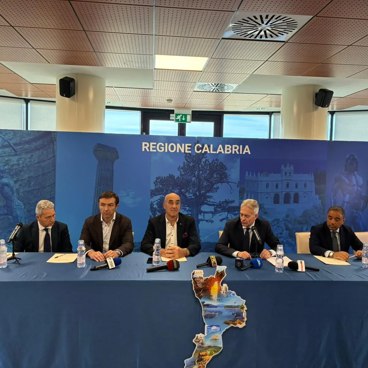 Merano WineFestival Calabria 2026, quattro giorni tra vino, cultura e sapori nel cuore della Magna Grecia: il programma\n