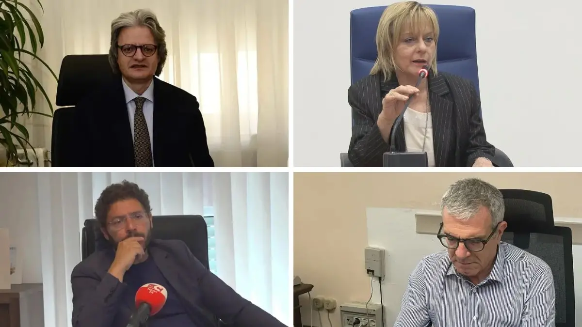 <p>Da sinistra verso destra: Forciniti, Mingrone, Guarascio e Tridico</p>\\n